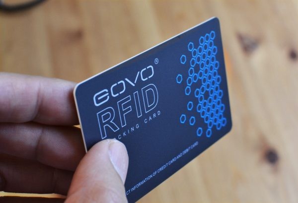 GOVO Bundle mit T4 Badge Holder T3 Lanyard und RFID Card